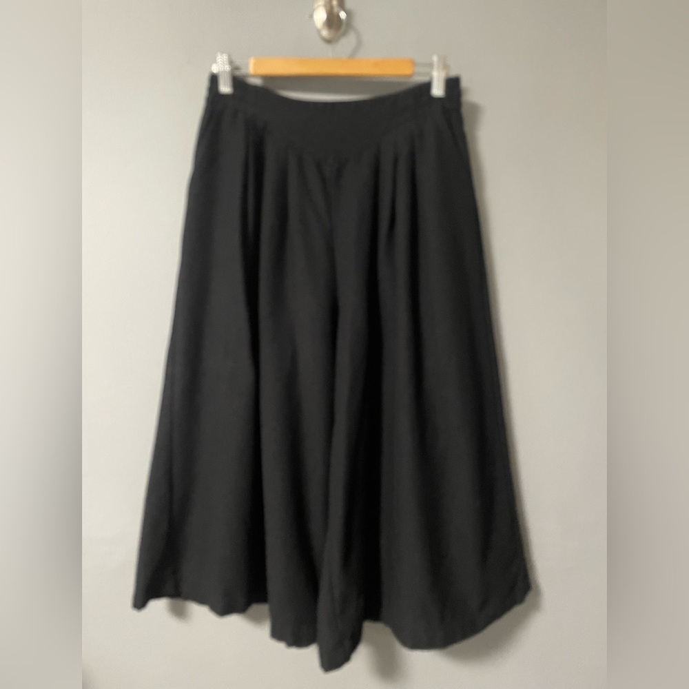 Free People Cropped Wide Leg Pants in Black Textured Cotton Blend. Size XS